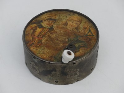 Lot 582 - A late 19th century continental music box,...