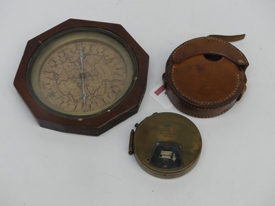 Lot 585 - An early 20th century pocket sextant,...