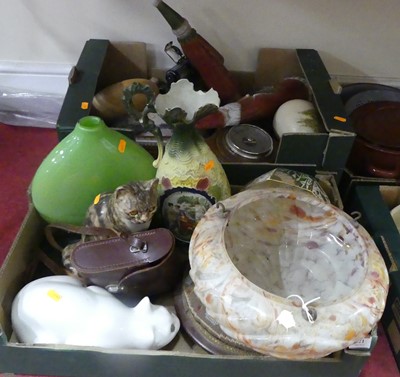 Lot 621 - Two trays of ceramics, glassware and other...