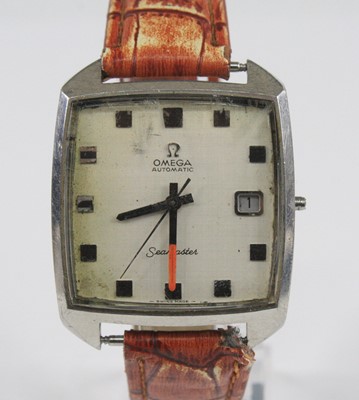 Lot 2524 - A stainless steel Omega Seamaster automatic...