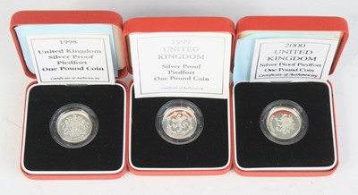 Lot 2191 - United Kingdom, Royal Mint, a collection of...