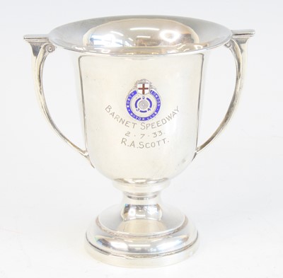 Lot 1249 - A George V silver trophy cup, of bell shaped...
