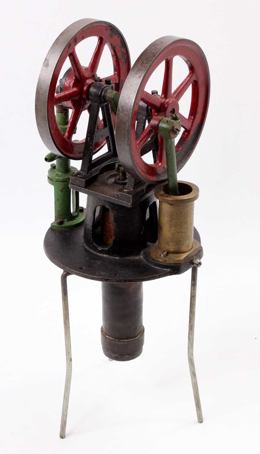 Lot 41 - Heinrici of Germany vertical hot air engine...