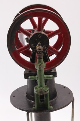 Lot 41 - Heinrici of Germany vertical hot air engine...