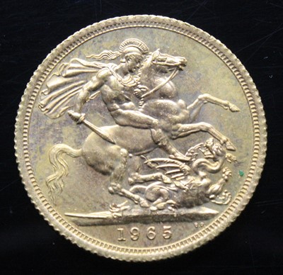 Lot 2010 - Great Britain, 1965 gold full sovereign,...