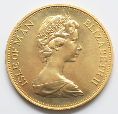Lot 2018 - Isle of Man, 1973 gold £2 coin, Elizabeth II,...