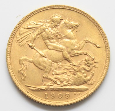 Lot 2019 - Great Britain, 1909 gold full sovereign,...