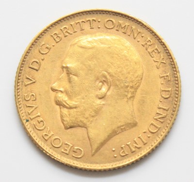 Lot 2023 - Great Britain, 1913 gold half sovereign,...
