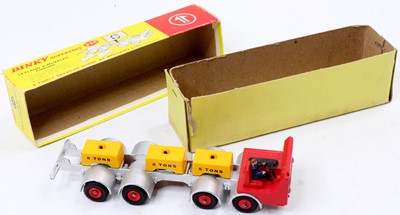 Lot 1084 - Dinky Toys No. 936 Leyland 8-wheel chassis