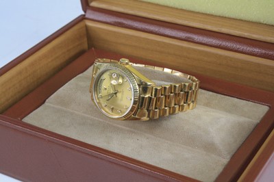Lot 2222 - A gent's 18ct gold Rolex Oyster Perpetual...