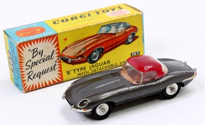 Lot 1255 - Corgi Toys No. 307 E-type Jaguar E Type with...