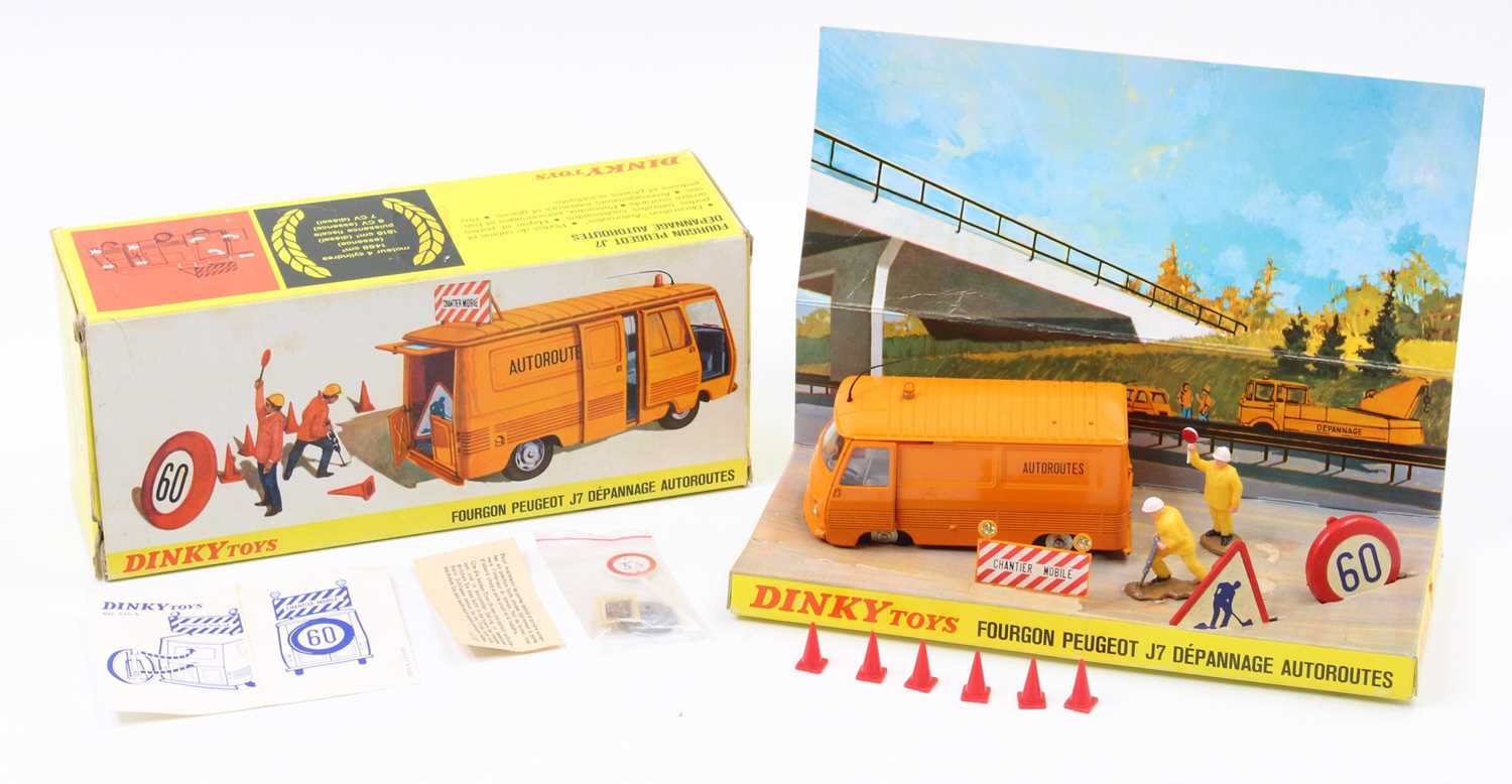 Lot 1014 - French Dinky Toys No.570a Peugeot J7...