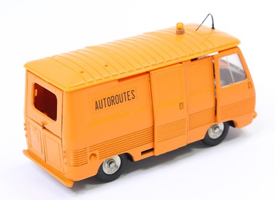 Lot 1014 - French Dinky Toys No.570a Peugeot J7...