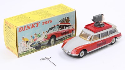 Lot 1034 - French Dinky Toys No.1404 Citroen Break ID19...