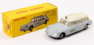 Lot 1040 - French Dinky Toys No. 556, Citroen ID19...