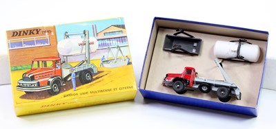 Lot 1016 - French Dinky Toys 805 Gamion Unic Multibenne...