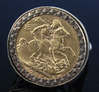 Lot 2401 - Great Britain, 1907 gold full sovereign,...