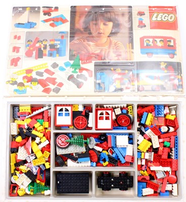 Lot 1924 - Collection of various Lego vintage box sets,...