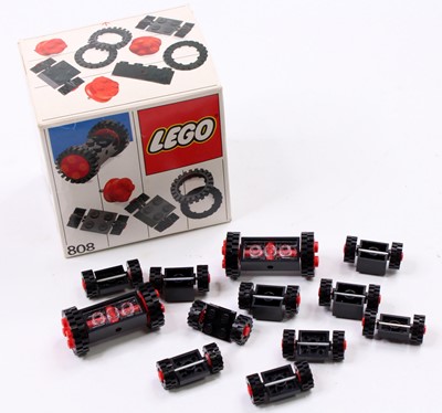 Lot 1924 - Collection of various Lego vintage box sets,...