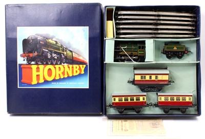 Lot 208 - 1954-61 No.51 Hornby BR Passenger set,...