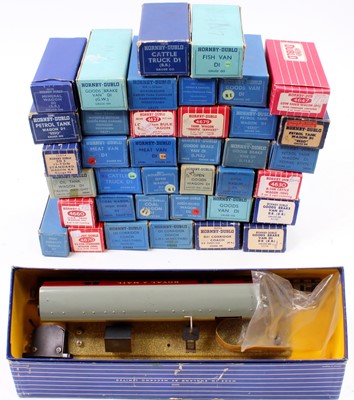 Lot 377 - Hornby-Dublo rolling stock, all boxed,...