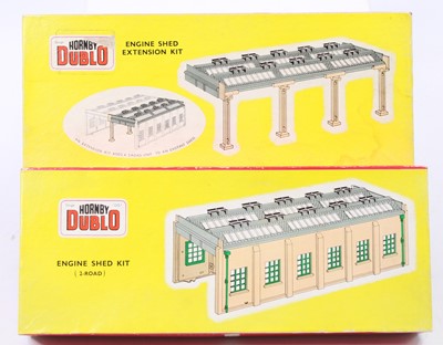 Lot 419 - Two Hornby-Dublo kits: 5005 Engine shed & 5006...