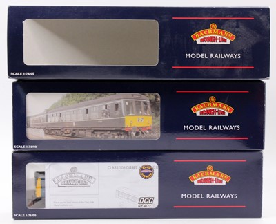 Lot 542 - 32-902 Bachmann Branch-Line class 108 2-car...