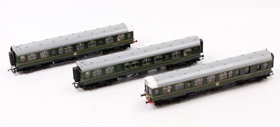 Lot 576 - Hornby 3-car class 110 DMU comprising...