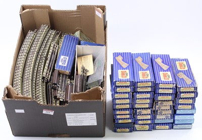 Lot 581 - One tray & one box Hornby-Dublo 3-rail track,...