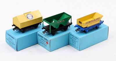 Lot 621 - Three wagons: LMS hopper, green; yellow cement...