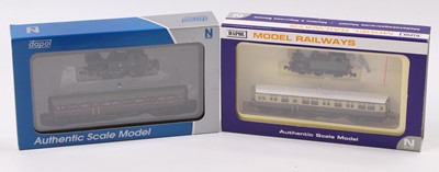 Lot 664 - Dapol N Gauge Twin Pack group, 2 examples to...