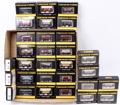 Lot 673 - Graham Farish N Gauge Rolling Stock Group, 30...