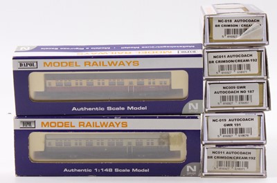 Lot 679 - Dapol N Gauge Great Western and Crimson and...