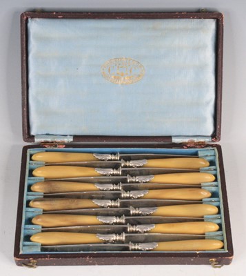 Lot 4135 - A set of twelve early 20th century tea knives,...