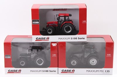 Lot 1626 - Universal Hobbies 1/32nd scale CASE IH boxed...