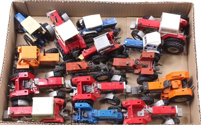 Lot 1564 - 15 various 1/32nd scale Britains and similar...