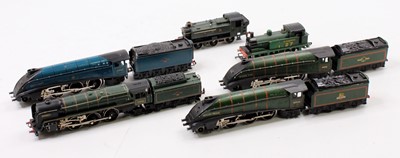 Lot 343 - A collection of 6 various Wrenn Hornby Dublo...