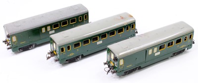 Lot 195 - French Hornby SNCF bogie coaches green, 1x...