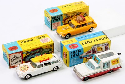 Lot 1300 - Corgi Toys boxed model group of 3 comprising...