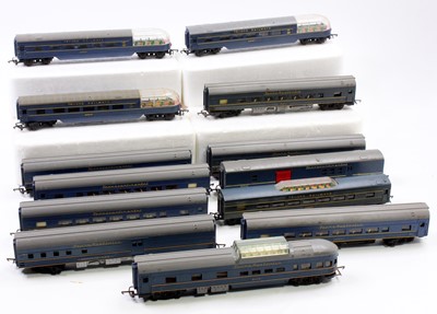 Lot 624 - Triang Transcontinental Passenger Stock: blue...