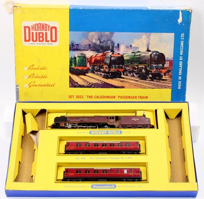 Lot 734 - 2022 Hornby-Dublo 2-rail Passenger Set ‘The...