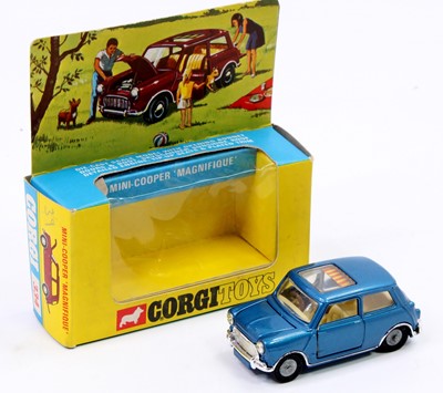 Lot 1282 - A Corgi No. 334 Mini Cooper Magnifique...