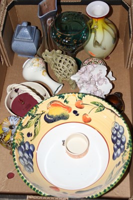 Lot 710 - A box of miscellaneous glassware and ceramics