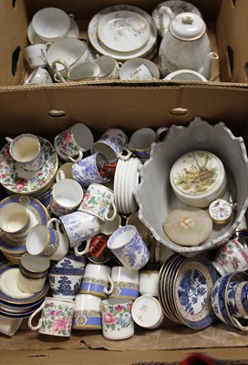 Lot 632 - Two boxes of ceramics to include a Japanese...