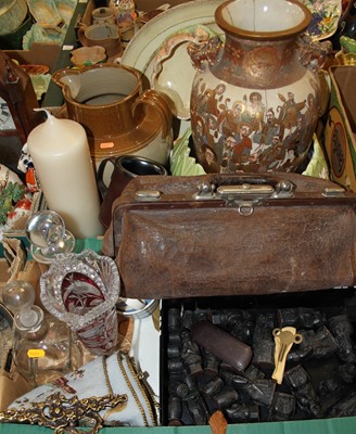 Lot 633 - Two boxes of glassware and ceramics to include...