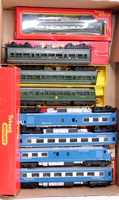 Lot 490 - Triang 00 Gauge boxed Pullman and Diesel...