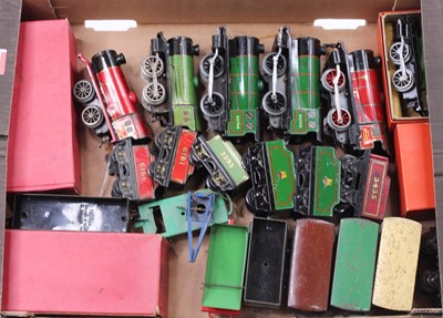 Lot 250 - Tray of ‘entry level’ Hornby 0 gauge clockwork...