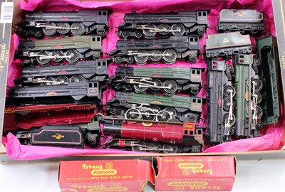 Lot 493 - A collection of mixed Triang Hornby 00 gauge...