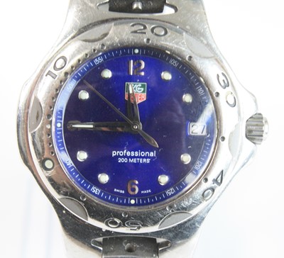 Lot 2580 - A gent's Tag Heuer stainless steel...