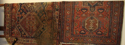 Lot 1191 - A Persian woollen red ground Shiraz rug 145 x...